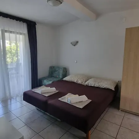 Seso Apartment *